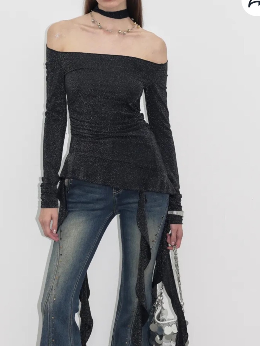 Cross back Off-the-shoulder top